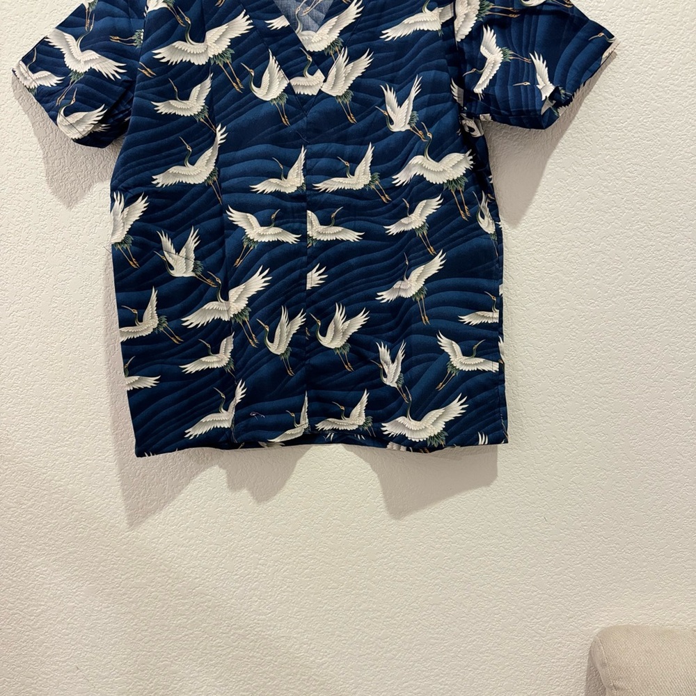 Clara Two-Pocket Scrub Top